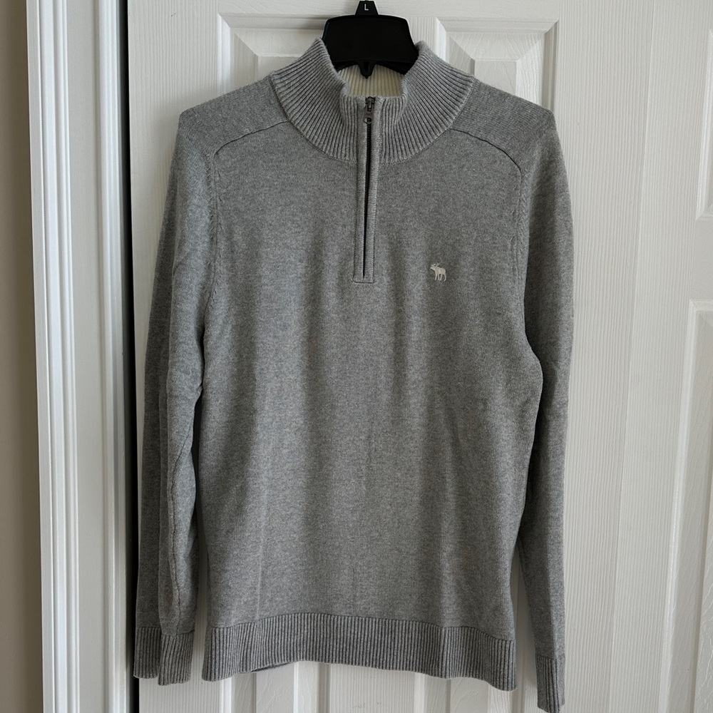 Abercrombie & Fitch Gray Zip-Up Sweater